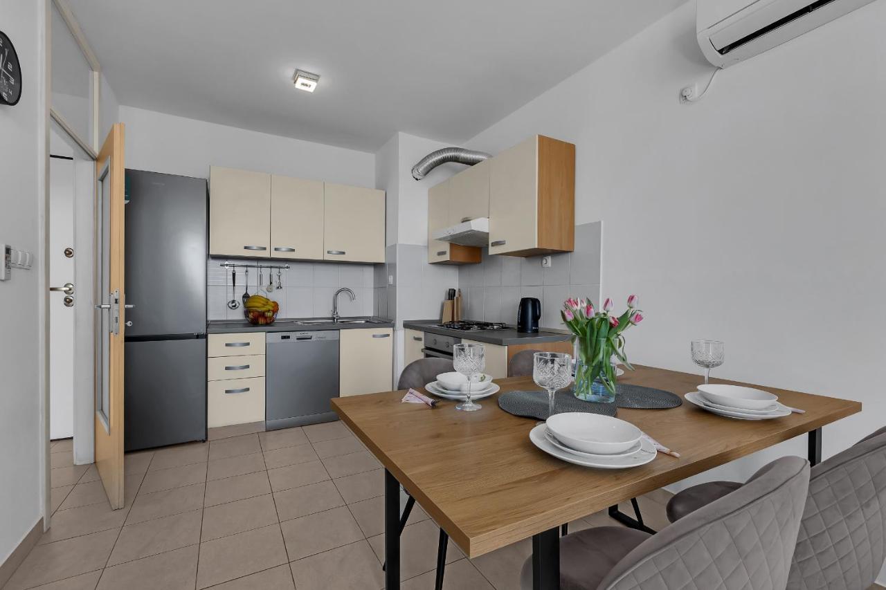 Apartman Magnolia Makarska Bagian luar foto